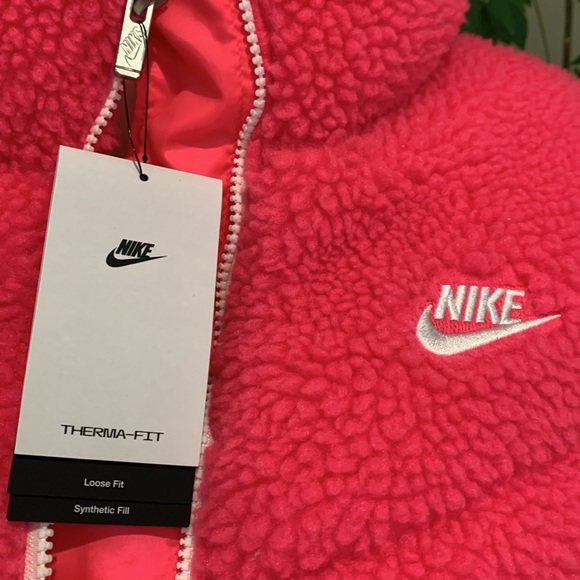 Nike Winter Coat - Picture 2 of 9